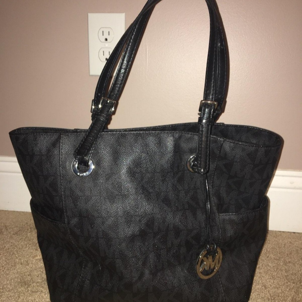 Michael Kors Jet Set Logo Purse